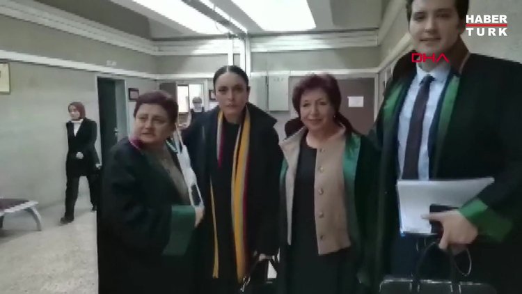 Ezgi Mola: Uzlaşmak için 50 bin TL istedi!