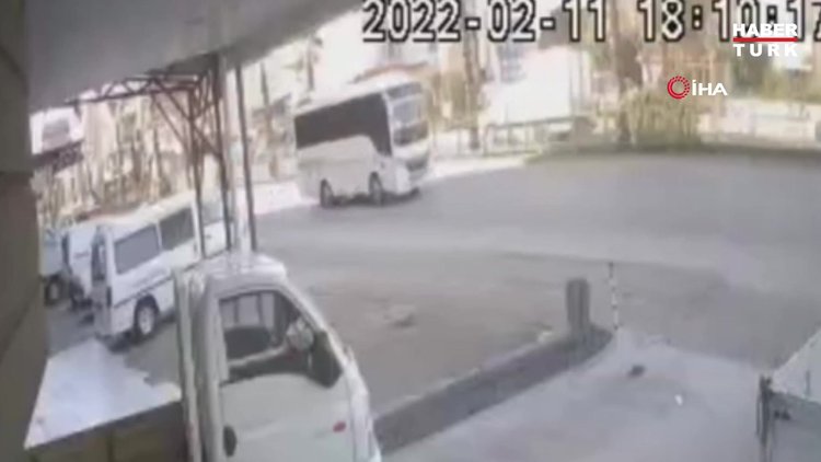 Yaşlı kadın zihinsel engelli oğlunu korumak isterken canından oldu