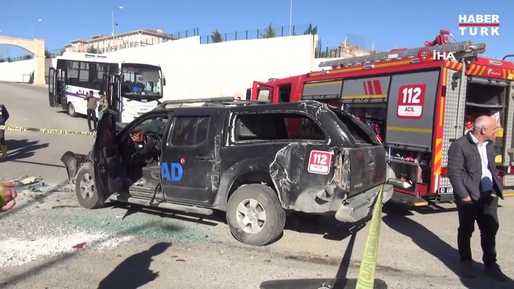 Halk otobüsüyle AFAD aracı çarpıştı: 1 ölü, 3 yaralı