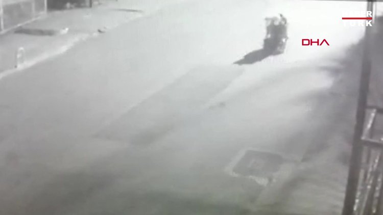 ÜMRANİYE'DE ENGELLİNİN AKÜLÜ SANDALYESİNİ ÇALDI; BİNEREK KAÇTI