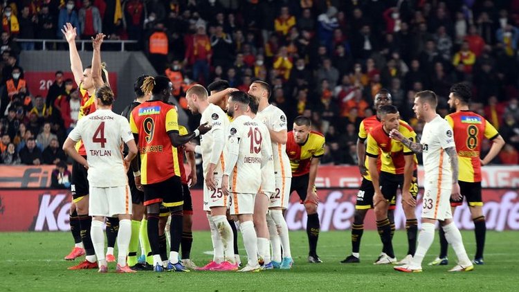 Göztepe: 2 Galatasaray: 3 | MAÇ SONUCU