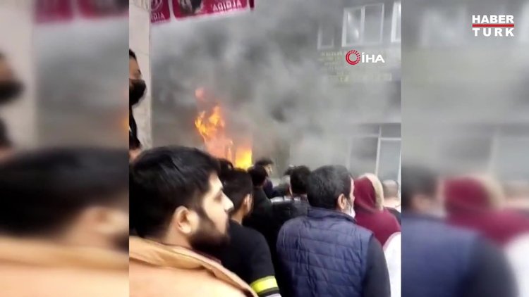 Bağcılar'da tekstil atölyesinde yangın çıktı