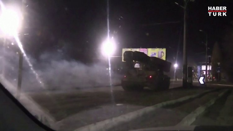 Donetsk'te son durum! Askeri araçlar bölgeye girdi mi?