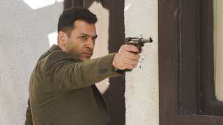 Babasının katilinin Pierre olduğunu öğrenen Aziz intikam almak üzere harekete geçer. 