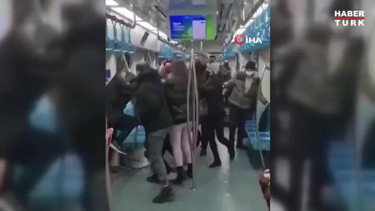 Marmaray'da tekme tokat kavga kamerada