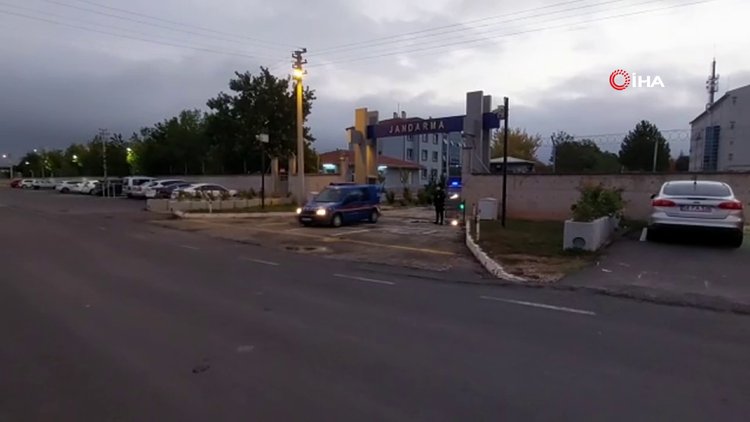 Jandarma'nın yaptığı uyuşturucu operasyonunda suç üstü yakalandı!