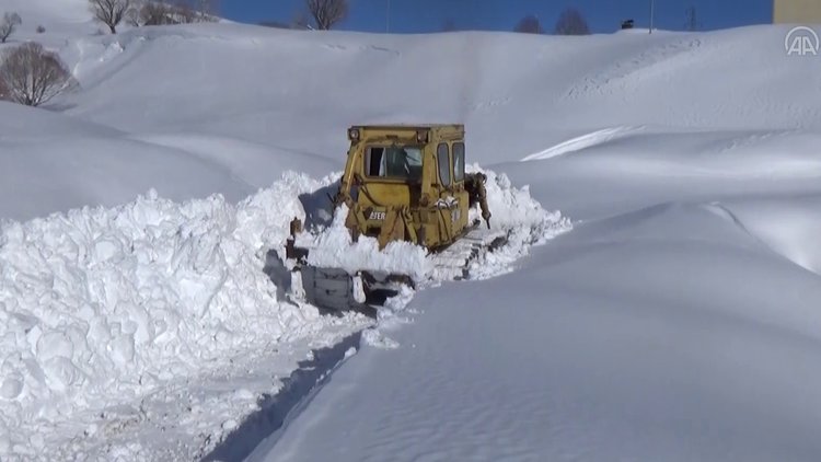 Muş'ta kar yağışı etkisini sürdürüyor!