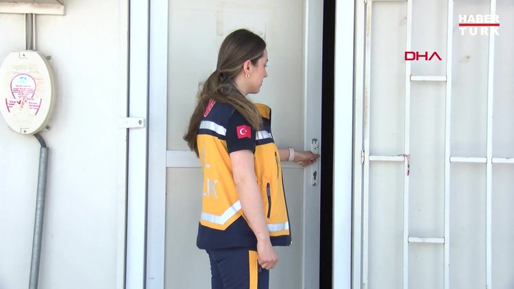 Terk edilen bebeğe süt anne olan sağlık çalışanı: Öz kızımı emziriyormuş gibi hissettim