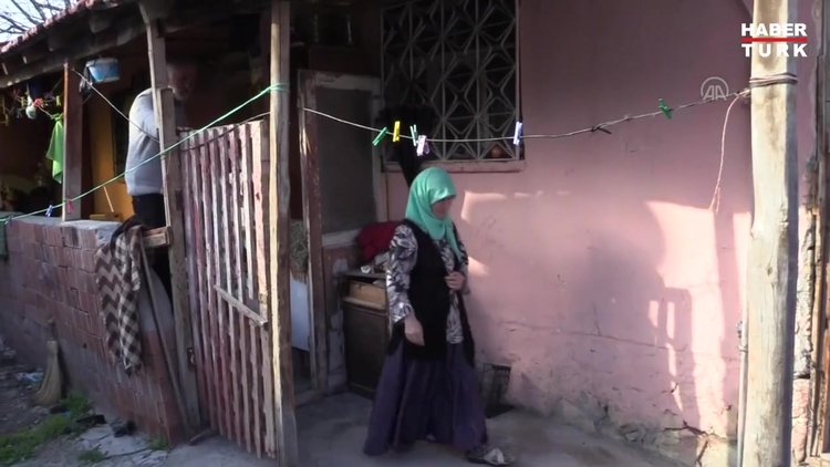 Kuzu "Pamuk" ve "Badem"i evlatları gibi seviyorlar