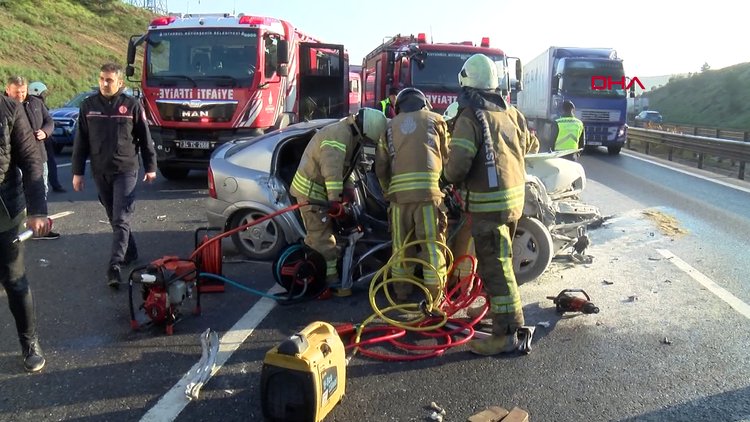 Çekmeköy'de otomobille kamyon çarpıştı; 1 ölü 1 yaralı