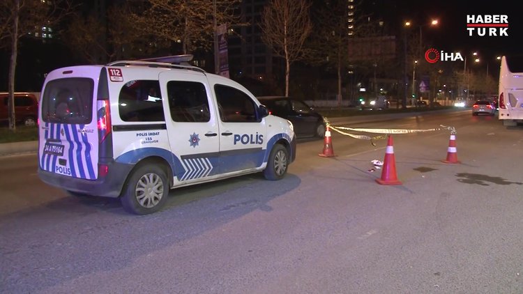 Bakırköy'de genç bir kadın seyir halindeki otomobilden atladı