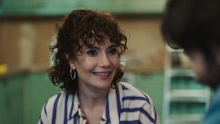 Zeynep mükellef bir sofra hazırladı ve kardeşiyle geçmişteki gibi sohbet etti...