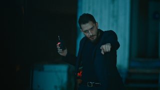 Kartal ve ekibi Baybars'ı almak için mekana baskın yaptı.