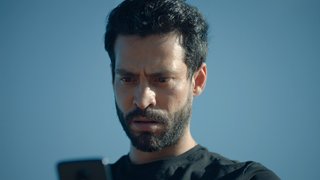 Baybars'ın şoförününün annesini kaçıran Kartal, Baybars'a ulaşmak için şantaj yaptı.