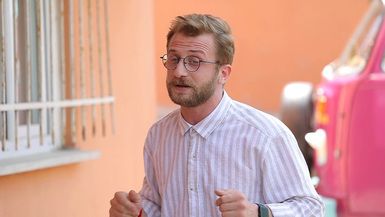 Şef Kapımda Pazartesi'den itibaren Show TV'de!