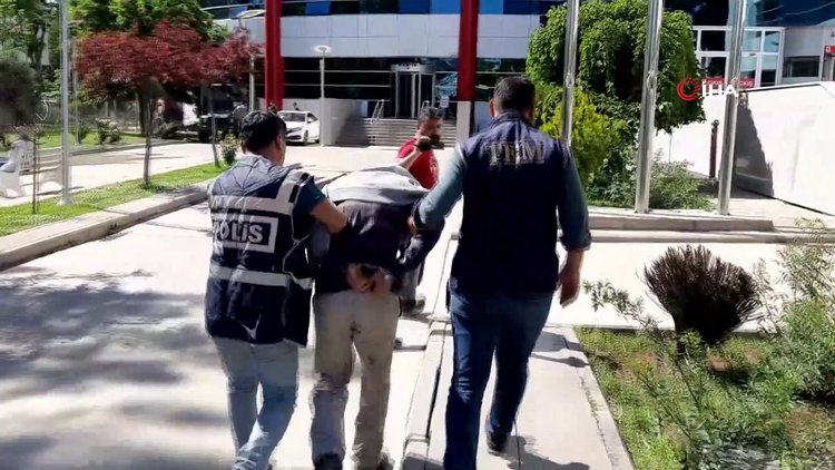 El-Kaide terör örgütü üyesi Türkiye'ye giriş yaparken yakalandı