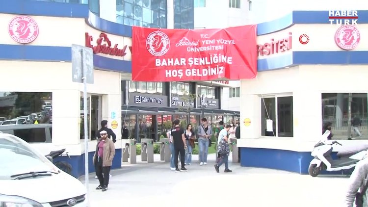 Öğrenciler 2 yıl sonra bahar şenliği ile stres attı