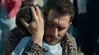 Halide'nin hastaneden taburcu olması ile birlikte Çıngıraklı şölen alanına döndü.