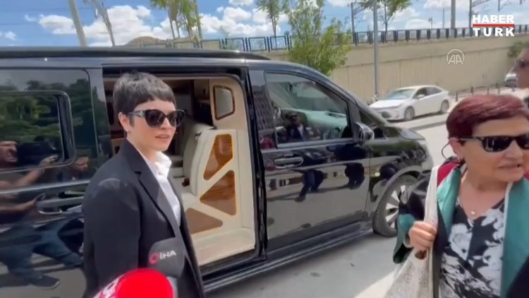 Dava sonrası Ezgi Mola'dan ilk açıklama: Şaşırmadım!