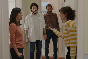''Sen ne biçim bir annesin be?''