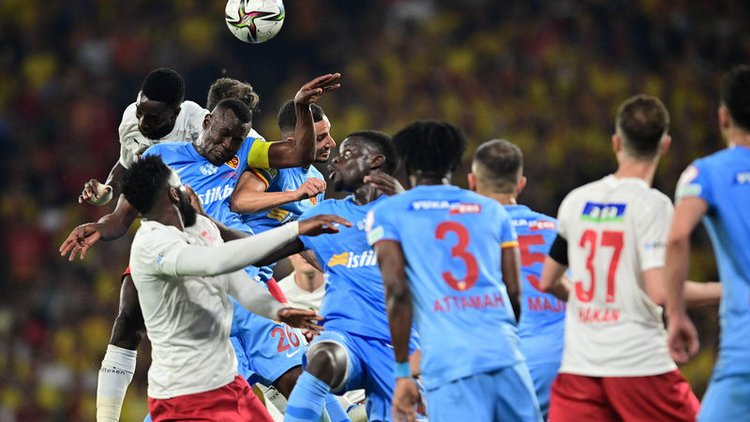 Kayserispor - Sivasspor maçının kareleri