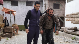 Aziz adamı yakaladı ve konuşturup Kenan'ın bütün suçlarını öğrendi.