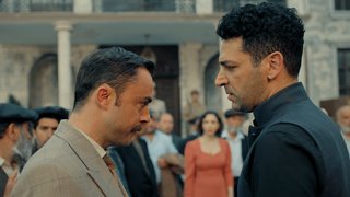 Kenan, soyadının Payidar olduğunu ve aslında Edip Payidar'ın çocuğu olduğunu ilan etti.