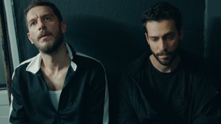 Efe ile Kartal'ın tutuklandığını öğrenen Leyla büyük bir öfke patlaması yaşadı.