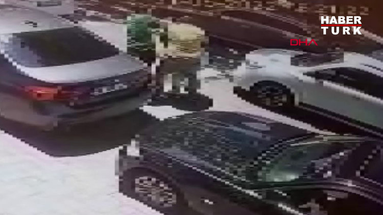 Şişli'de trafikte yumruk yumruğa yol verme kavgası