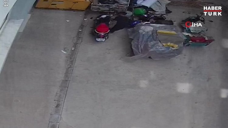 3 ayda 2 kez şok yaşadı... Taksitlerini ödeyemediği motosikleti böyle çalındı