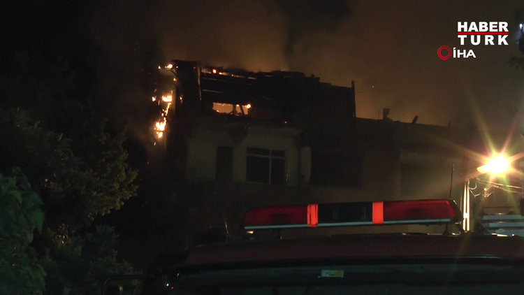 Pendik'te metruk binada yangın çıktı