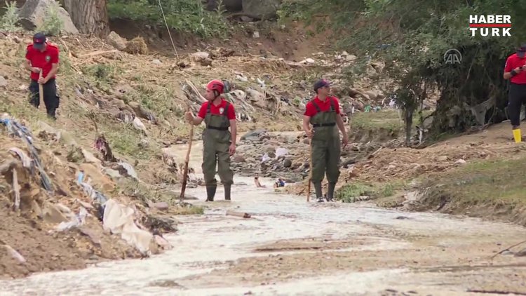 Ankara'da sele kapılan kişiyi arama çalışmaları devam ediyor