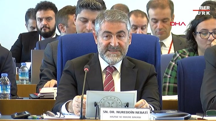 Bakan Nebati: Enflasyon üzerindeki kur baskısının düşeceğini öngörüyoruz