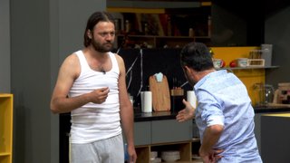 Cengiz, Mustafa Üstündağ ile zorlu anlar yaşadı.