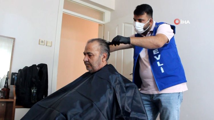 Alaşehir Belediyesi'nden ihtiyaç sahibi vatandaşlara evde bakım hizmeti!