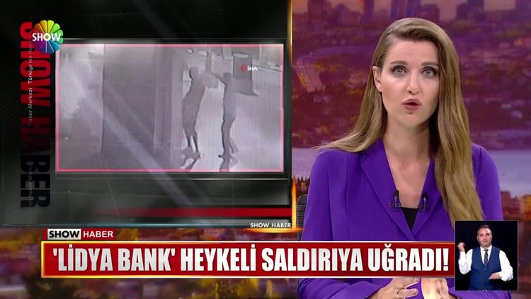 Önce tekmeledi, sonra ateşe verdi