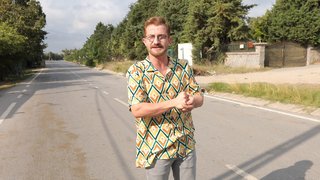 Mutfaktaki malzemelerle pirinçli enginar salatası, patates karnıyarık ve muhallebili havuç tatlısı yaptı.