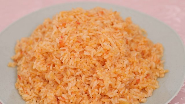 Domatesli pirinç pilavı tarifi!