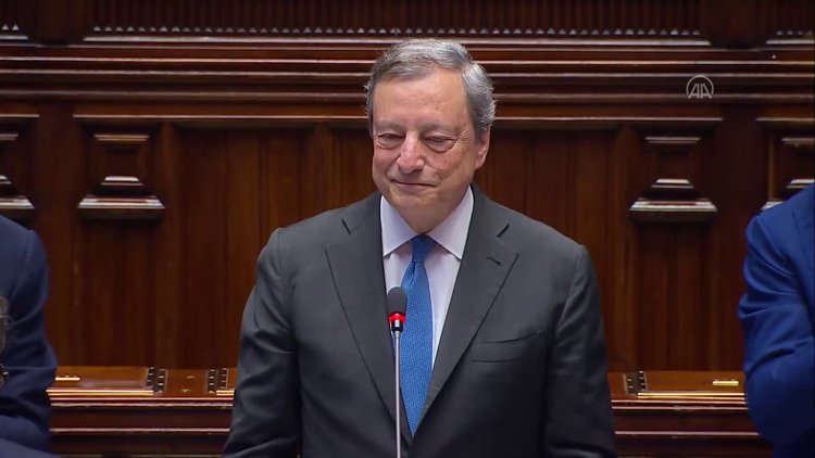 İtalya'da hükümet krizi, İtalya Başbakanı Mario Draghi istifasını açıkladı