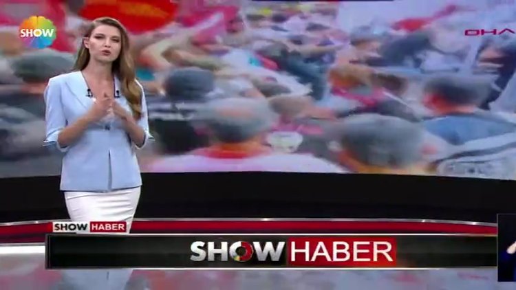 İzinsiz yürüyüşe polis müdahalesi