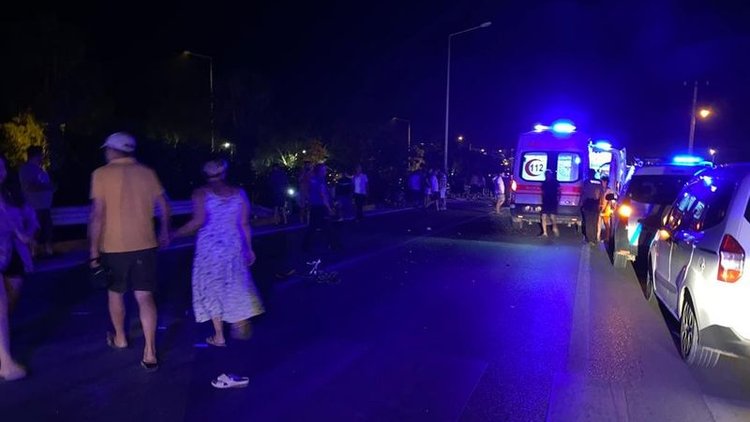 Antalya'da yaya geçidinde korkunç kaza! 3 yaşlı kadın öldü