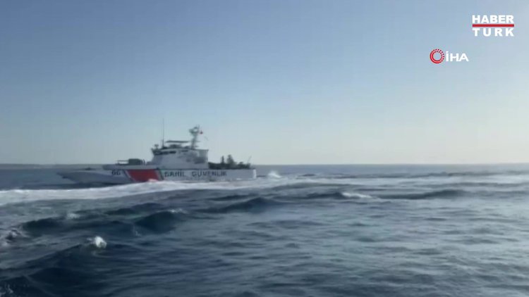 İtalya'ya gitmeye çalışan 226 göçmenin yakalanma anları kamerada!