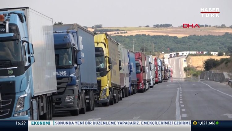 Hamzabeyli'de 20 kilometrelik TIR kuyruğu