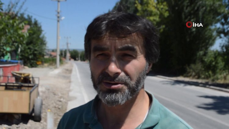 Camide hırsızlık kamerada