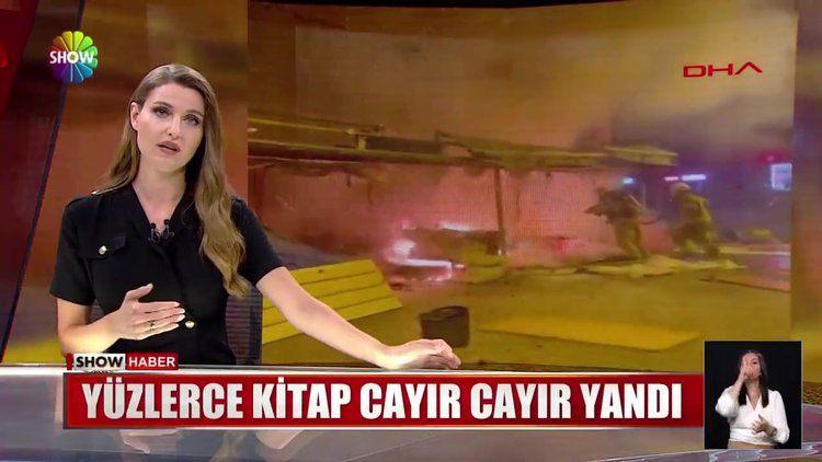 Yüzlerce kitap cayır cayır yandı