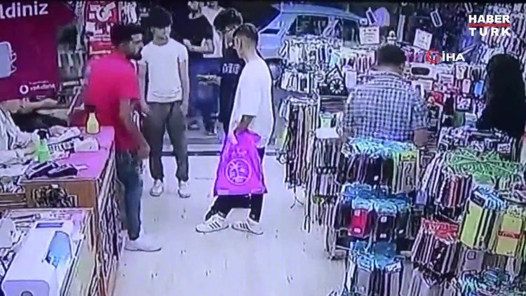 Boşanma aşamasındaki eşinin kardeşleri tarafından defalarca böyle bıçaklandı