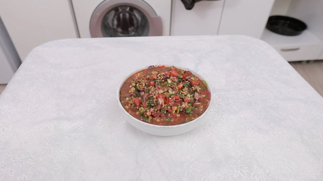 Yazın hem hafif hem lezzetli bir tarif; gavurdağı salatası!