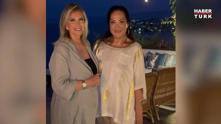 Türkan Şoray ve Filiz Akın, Bodrum'da bir araya geldi