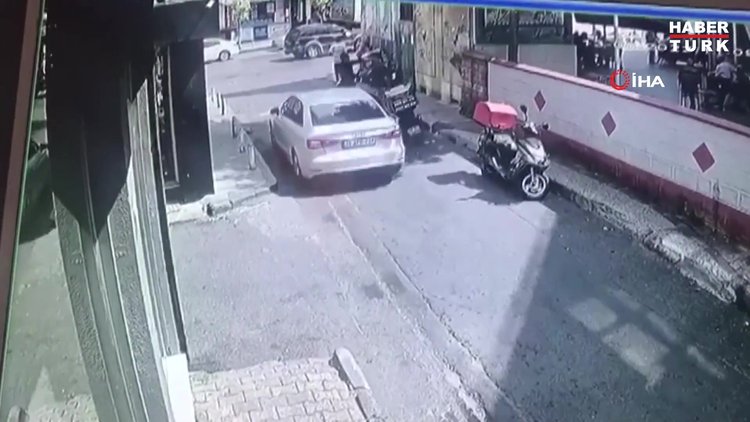 İstanbul'da film sahnelerini aratmayan olay kamerada: Biber gazı sıkıp kaçırmaya çalıştılar