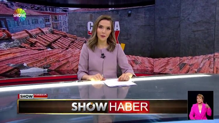 Yavru kedi 1 haftadır çatıda mahsur!